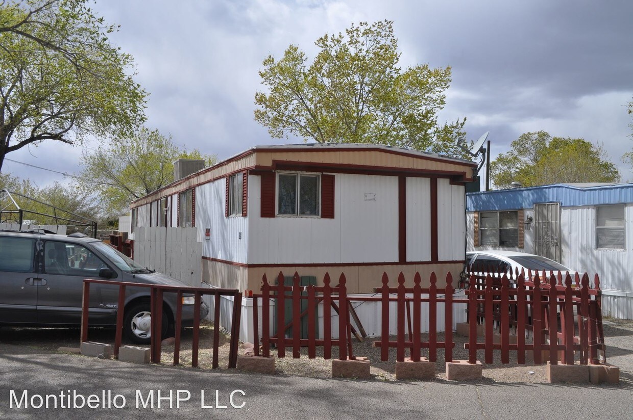 Foto principal - 10804 Central Ave SE