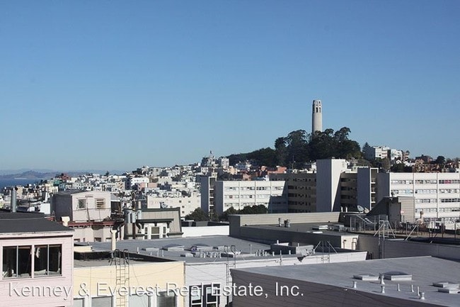 Foto del edificio - 1074 Washington St