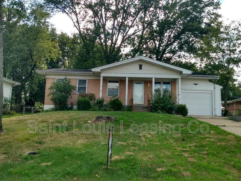 Foto principal - 3652 Reavis Barracks Rd
