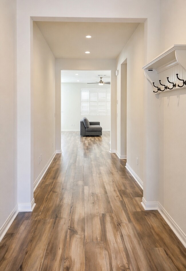 Building Photo - 8167 Elissa Dr