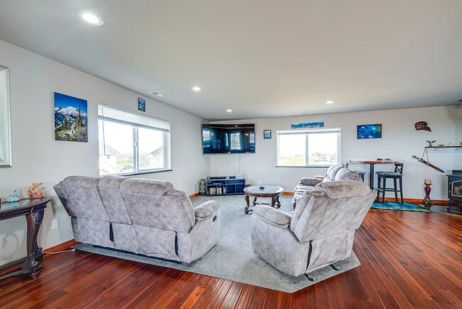 Building Photo - 975 S Sand Dune Ave SW