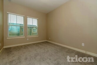Interior Photo - Tricon Garland
