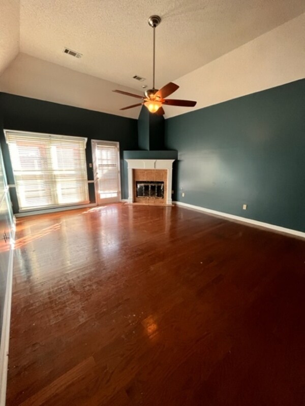 Building Photo - 4033 Muirfield Dr