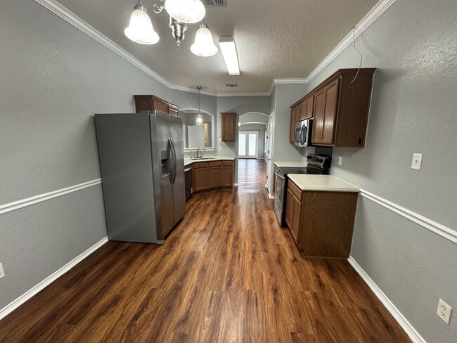 Foto del edificio - 4 bedroom and 2 bathroom house ready for move in close to Lackland AFB and Sea World