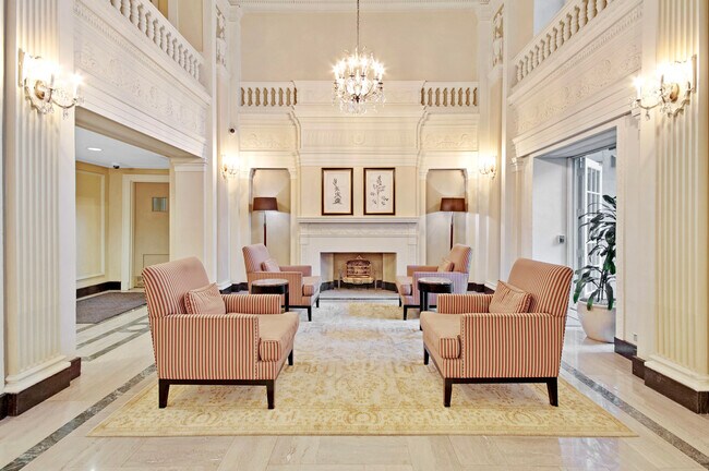 Lobby - 3520 N Lake Shore Dr