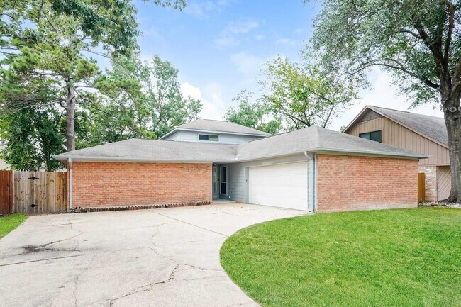 Foto del edificio - 6902 Fawn River Dr