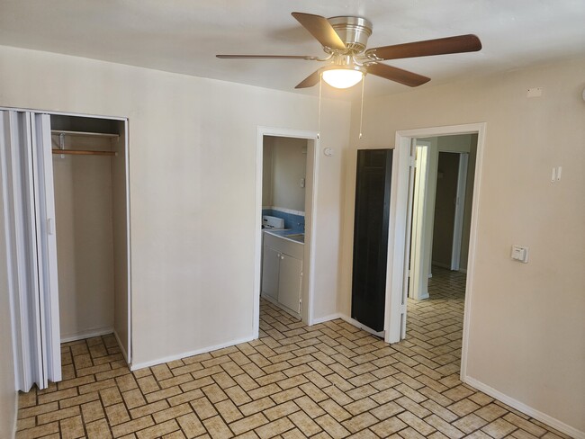 Building Photo - Quaint 1 Bed/ 1 Bath Apartment Available!