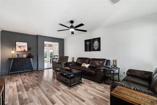 Foto del edificio - 5427 Lamonte Ln