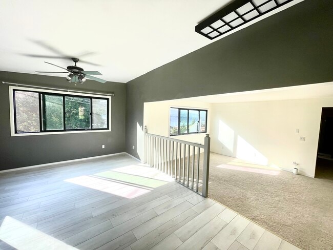 Building Photo - 21 Hemlock Hl