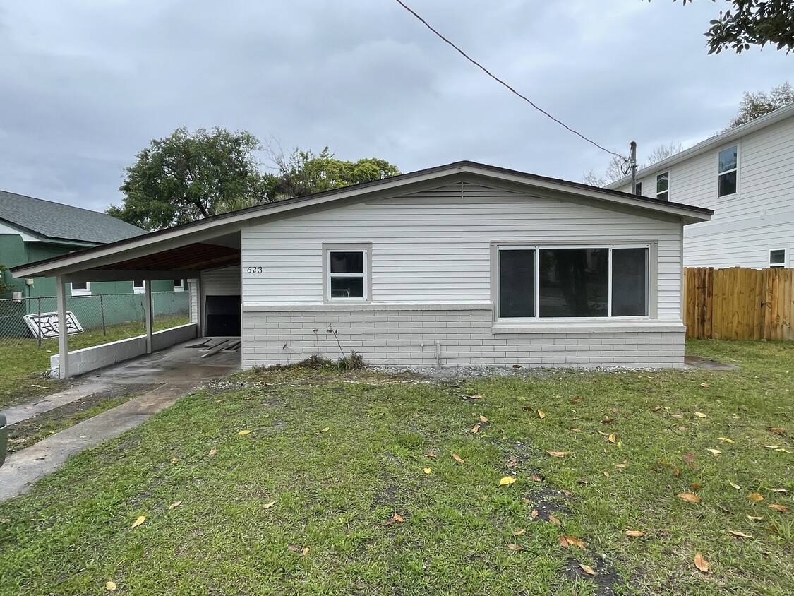 Primary Photo - 623 5th Ave S