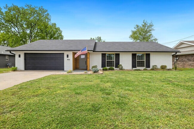 Foto del edificio - 1806 SW D St