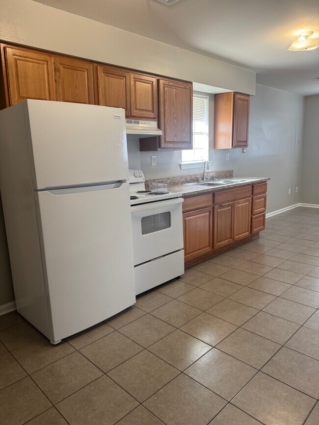 Building Photo - 2725 Huey P Long Ave