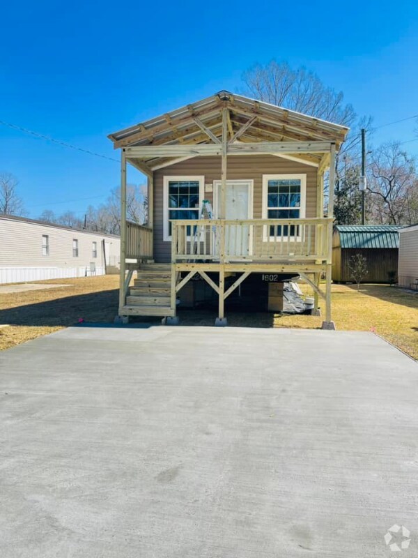 Tanglewood Apartments for Rent with Parking Baton Rouge, LA 1