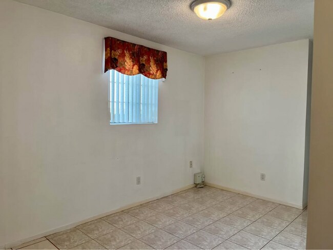 Foto del edificio - 2346 Seabright Ave