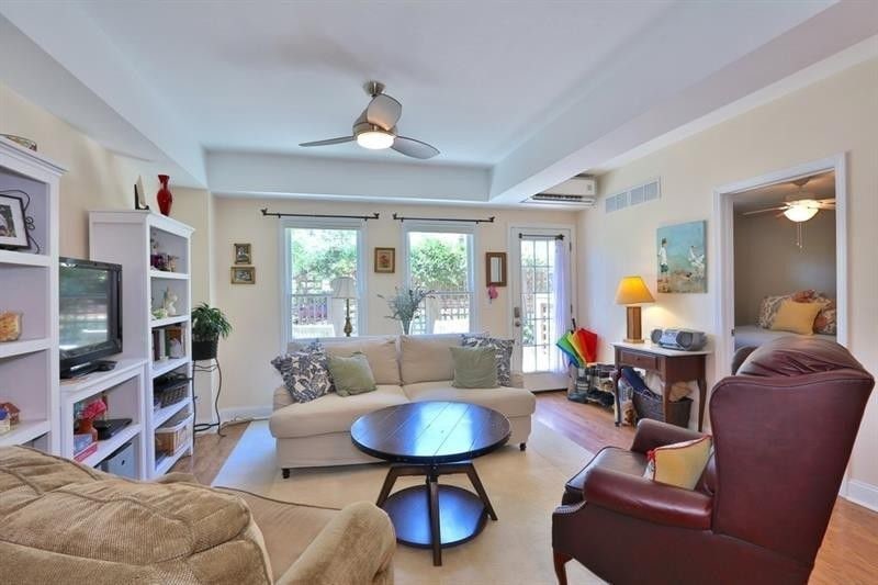 Primary Photo - 760 Birch Ridge Dr
