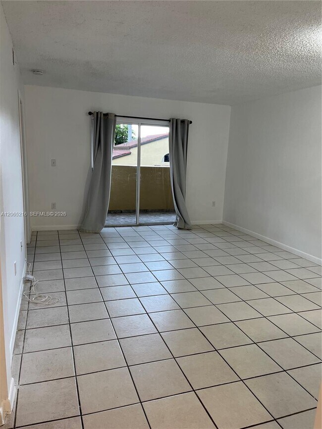 Foto del edificio - 14930 SW 82nd Terrace