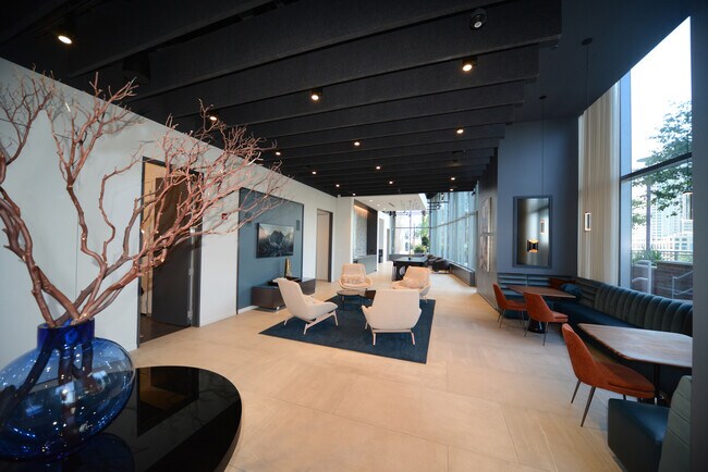Building Photo - 450 E Waterside Dr