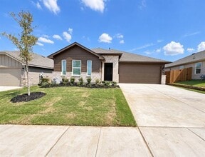 Building Photo - 2721 Flowers Dr