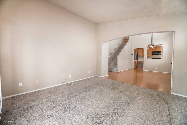 Foto del edificio - 9360 Canalino Dr