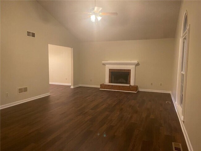 Foto del edificio - 4586 Stewart Reilly Dr