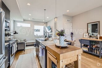 Building Photo - 3820 Zenobia St