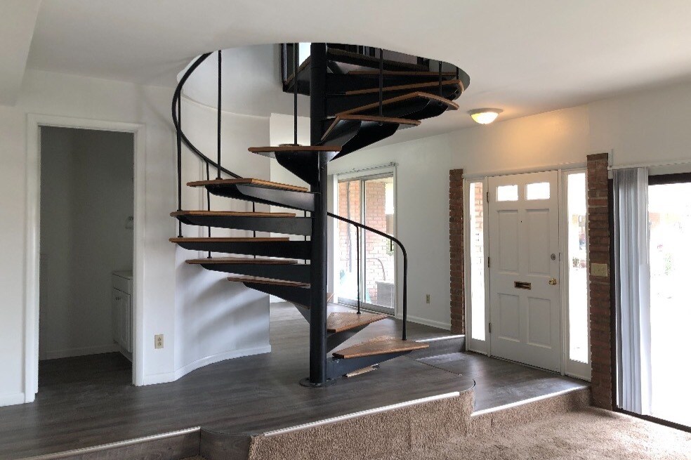 Foto principal - 2169 W Schantz Ave