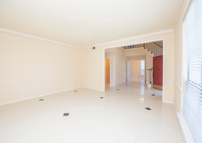 Building Photo - 7405 Stoney Point Dr