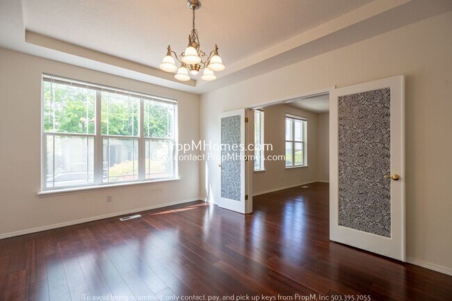 Building Photo - Four Bedroom Home in Wilsonville!