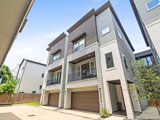 Foto del edificio - 3026 Live Oak St