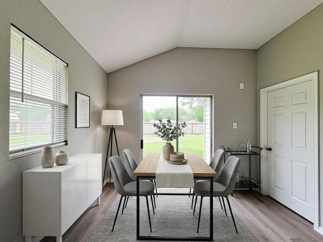 Building Photo - 15814 Murrelet Ct