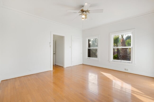 Building Photo - 5121 1/2 Eagle Rock Blvd