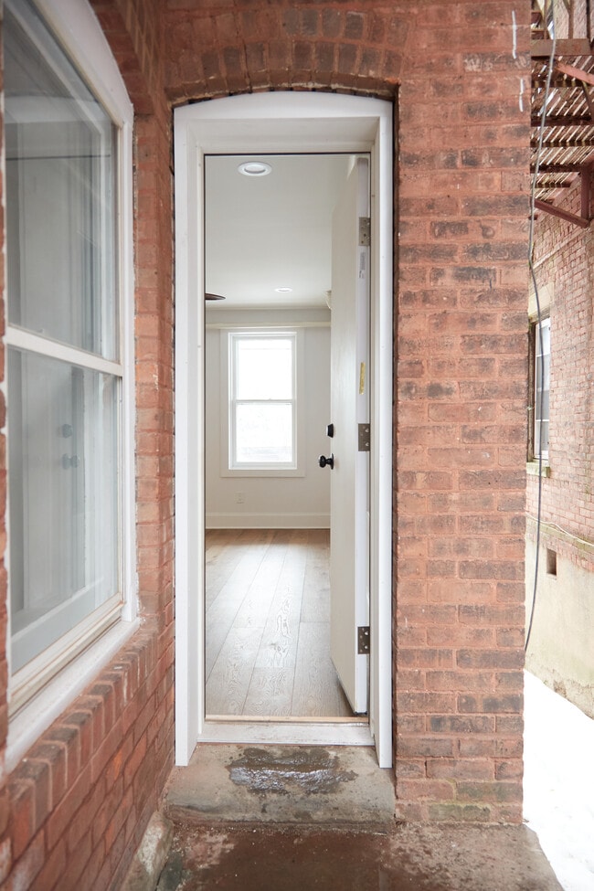 Building Photo - 508 Liberty St