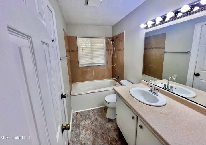 Building Photo - 1311 Fernwood Dr
