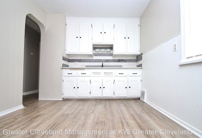 Foto del edificio - 3 br, 1.5 bath House - 4461 W. 137th Street