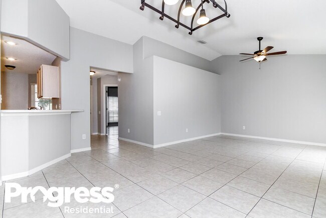 Foto del edificio - 12615 Midpointe Dr