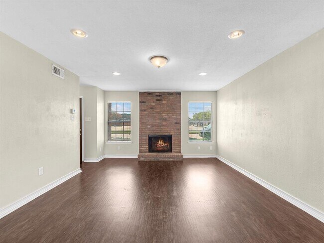 Foto del edificio - 1409 Bonanza Rd