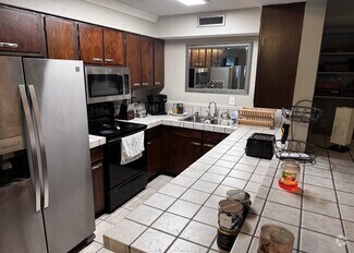 Building Photo - 2893 S Osceola Ave