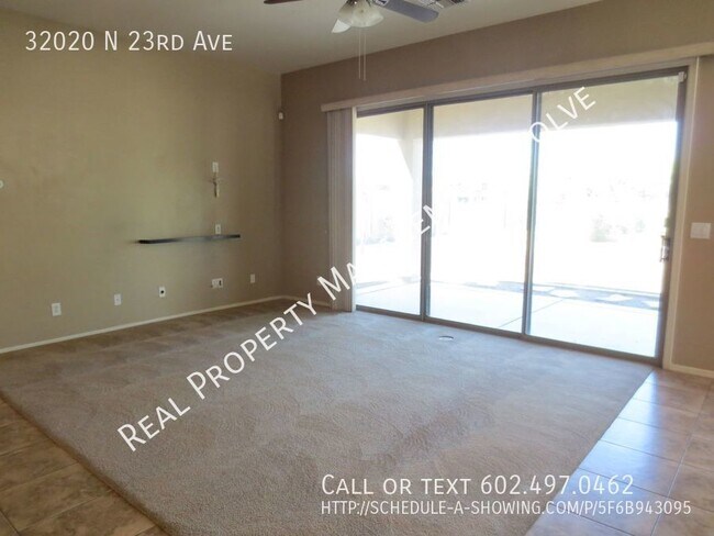 Building Photo - Check this out!