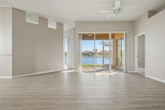 Foto del edificio - 575 SE 29th Dr