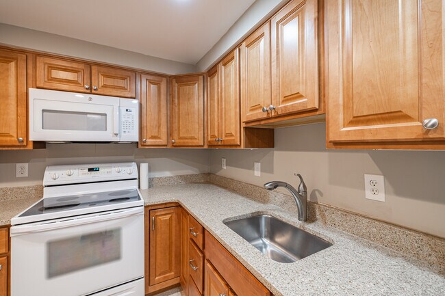 Foto del edificio - 7651 Tremayne Pl