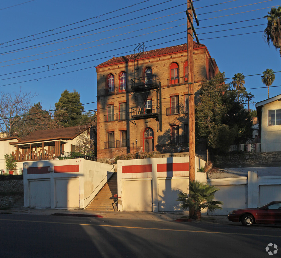 Building Photo - 6147 Piedmont Ave