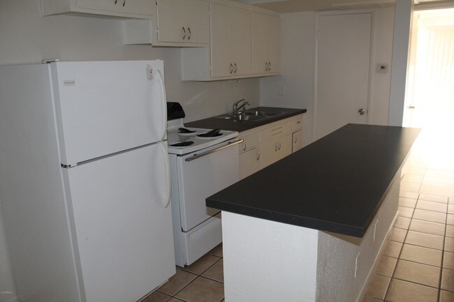 Foto del edificio - 1710 E Ocotillo Rd