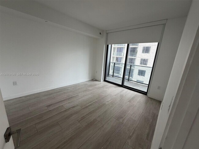 Foto del edificio - 55 SW 9th St