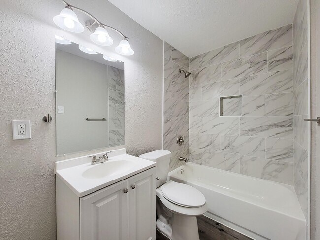Foto del edificio - 5606 Willow Glen Dr