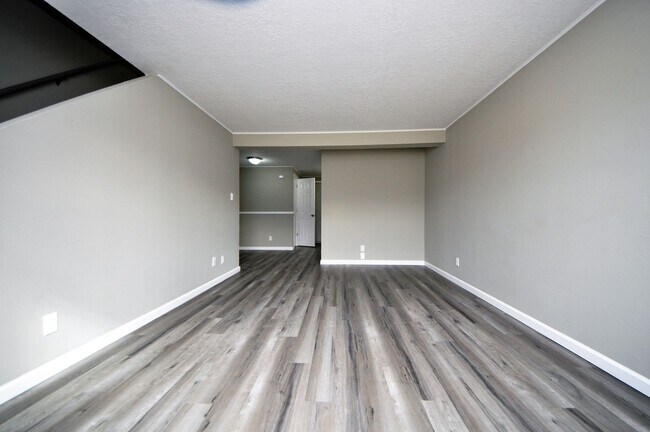 Building Photo - 301 Granada Drive-