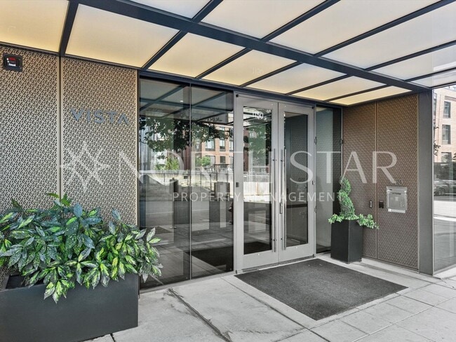 Building Photo - Modern Pearl District Condo with Breathtak...