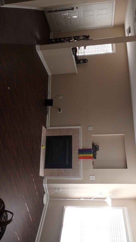living room - 2139 Hyde Dr