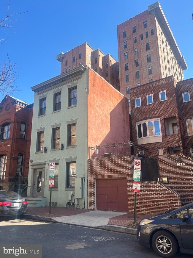 Photo - 1620 Corcoran St NW Townhome
