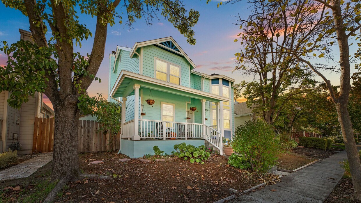 Foto principal - Charming 4-bedroom 3bath home near Suisun ...