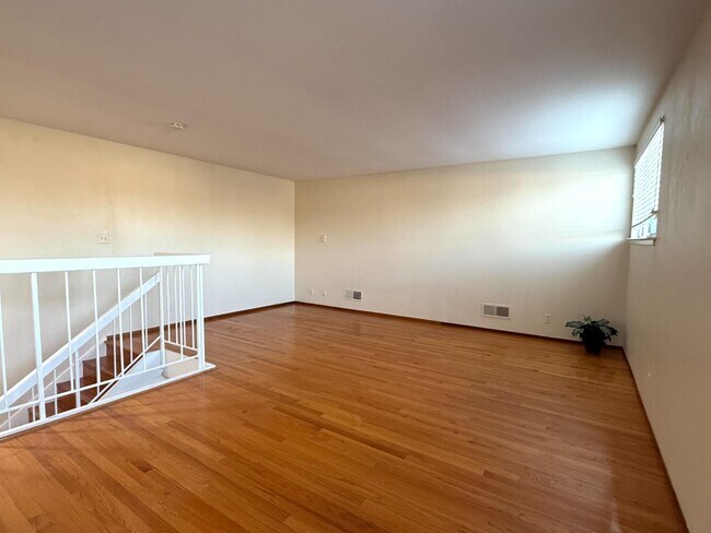 Foto del edificio - 976 De Soto Ln